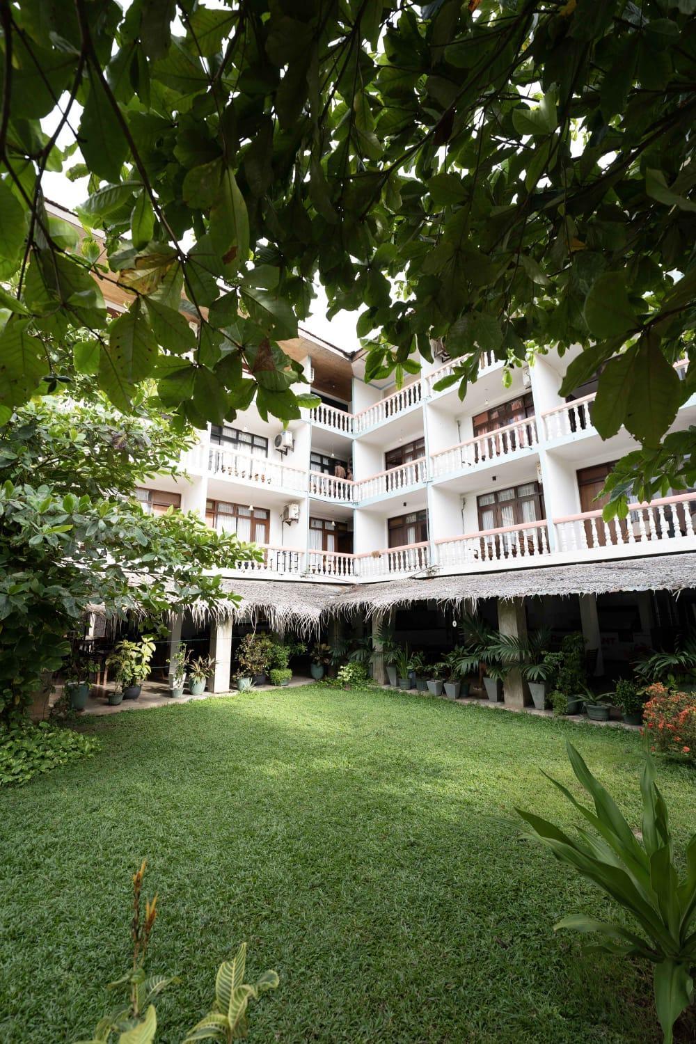 Topaz Beach Hotel Negombo Ngoại thất bức ảnh