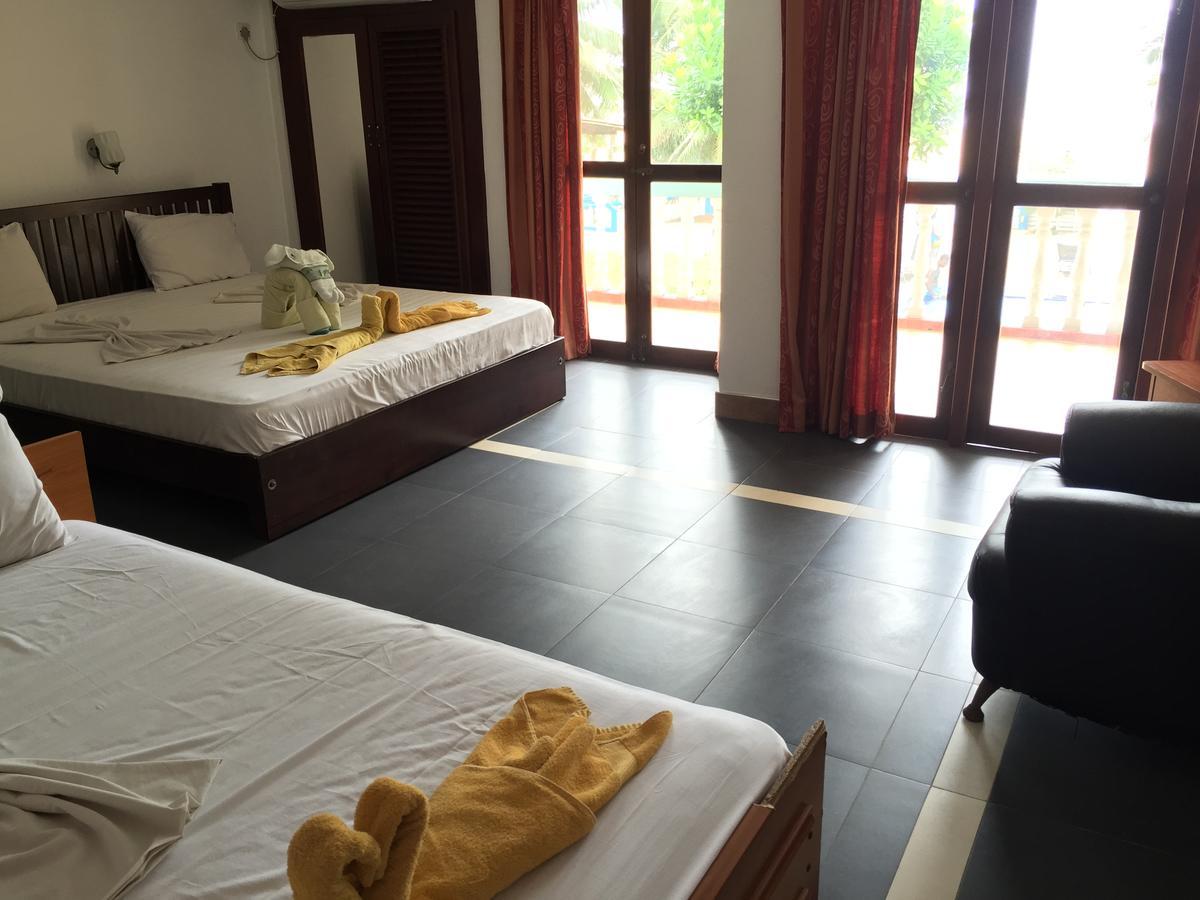 Topaz Beach Hotel Negombo Ngoại thất bức ảnh