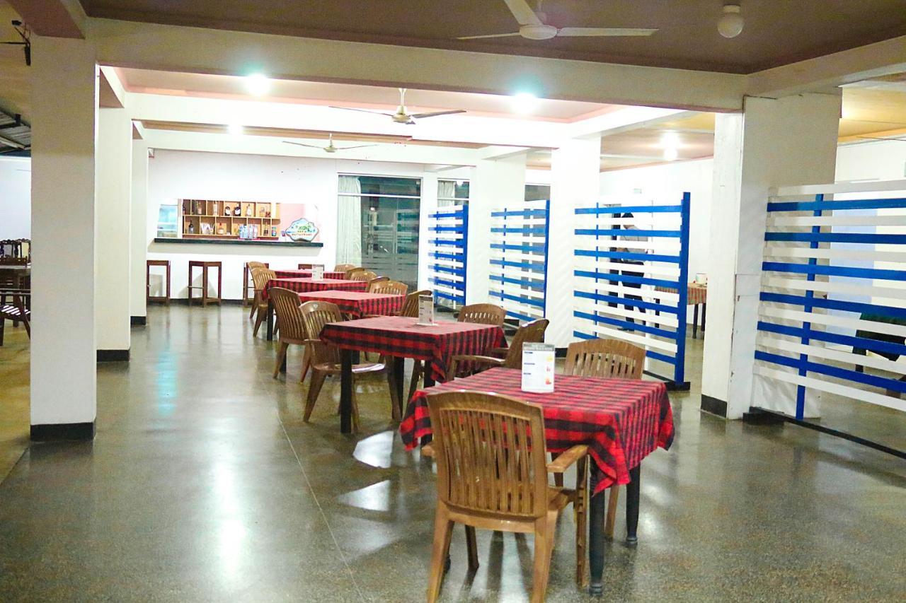 Topaz Beach Hotel Negombo Ngoại thất bức ảnh