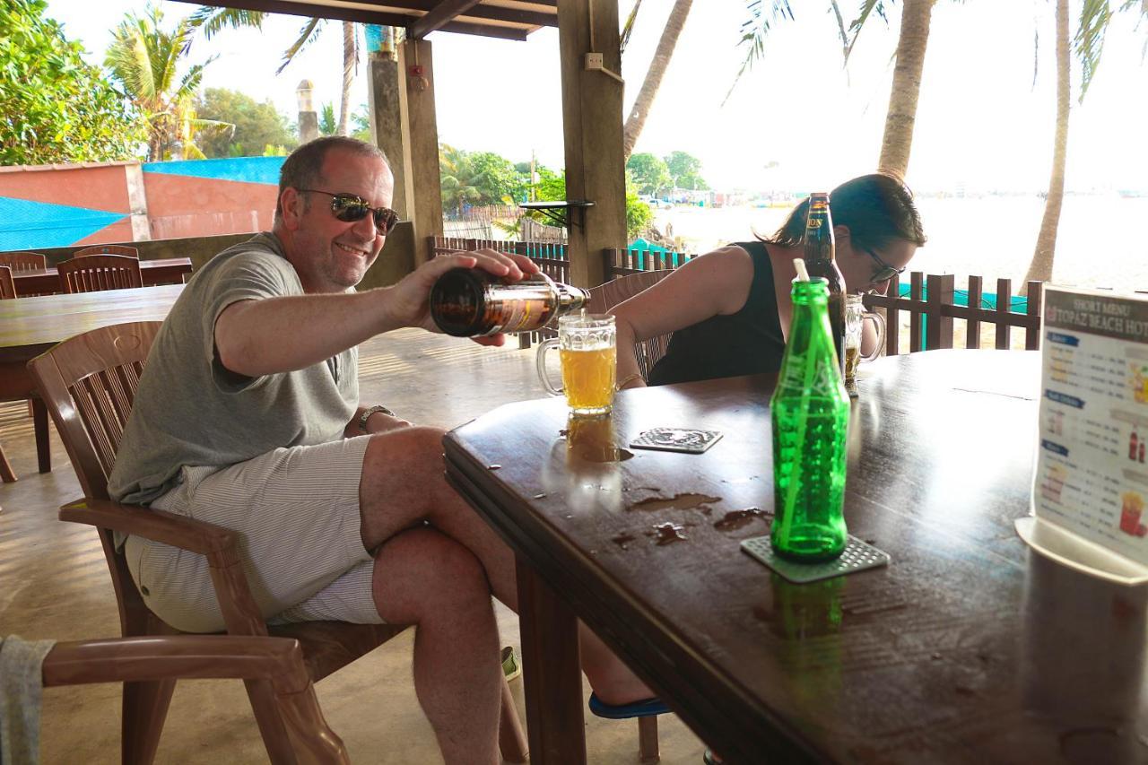 Topaz Beach Hotel Negombo Ngoại thất bức ảnh